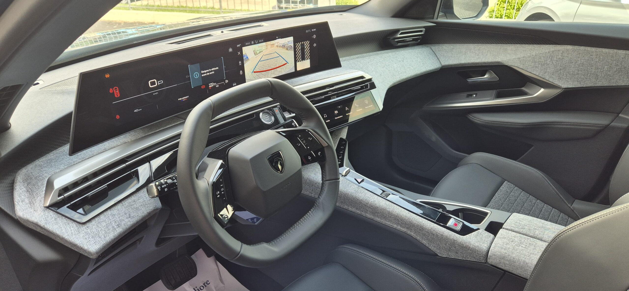 PEUGEOT 3008 Hybrid 145 e-DCS6 Allure