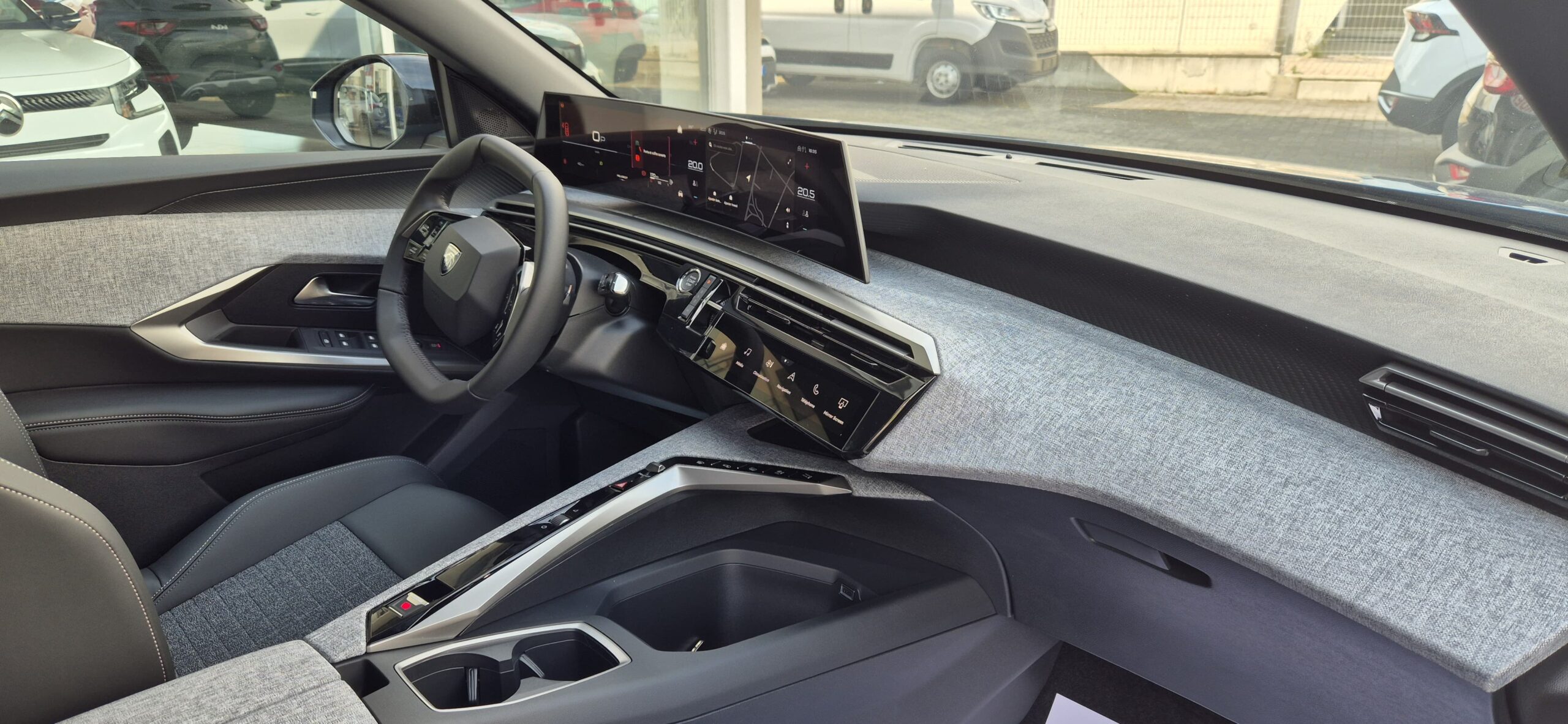 PEUGEOT 3008 Hybrid 145 e-DCS6 Allure