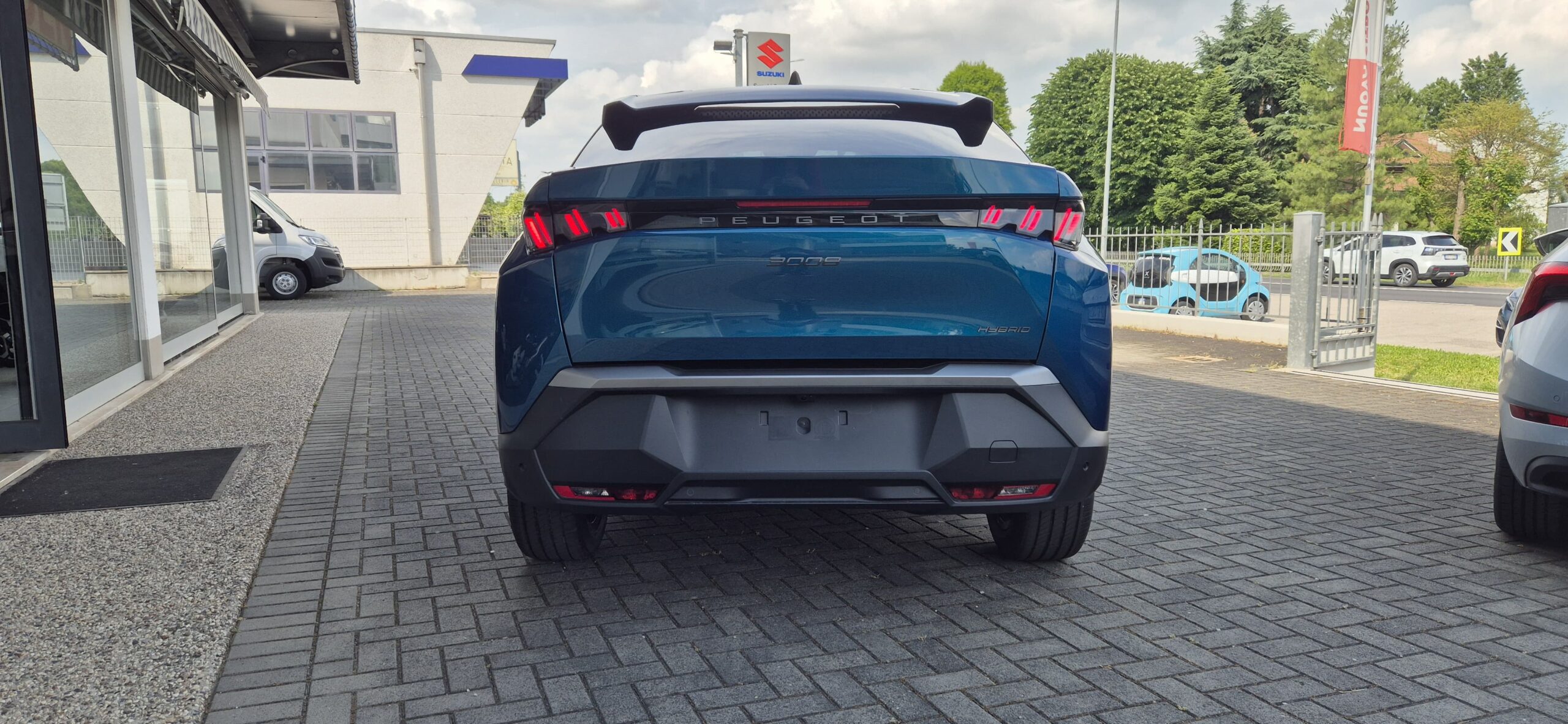 PEUGEOT 3008 Hybrid 145 e-DCS6 Allure