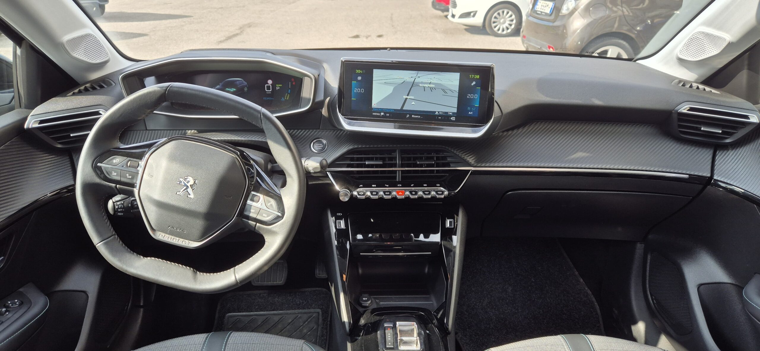 PEUGEOT 208 motore elettrico 136 CV 5 porte Allure Pack