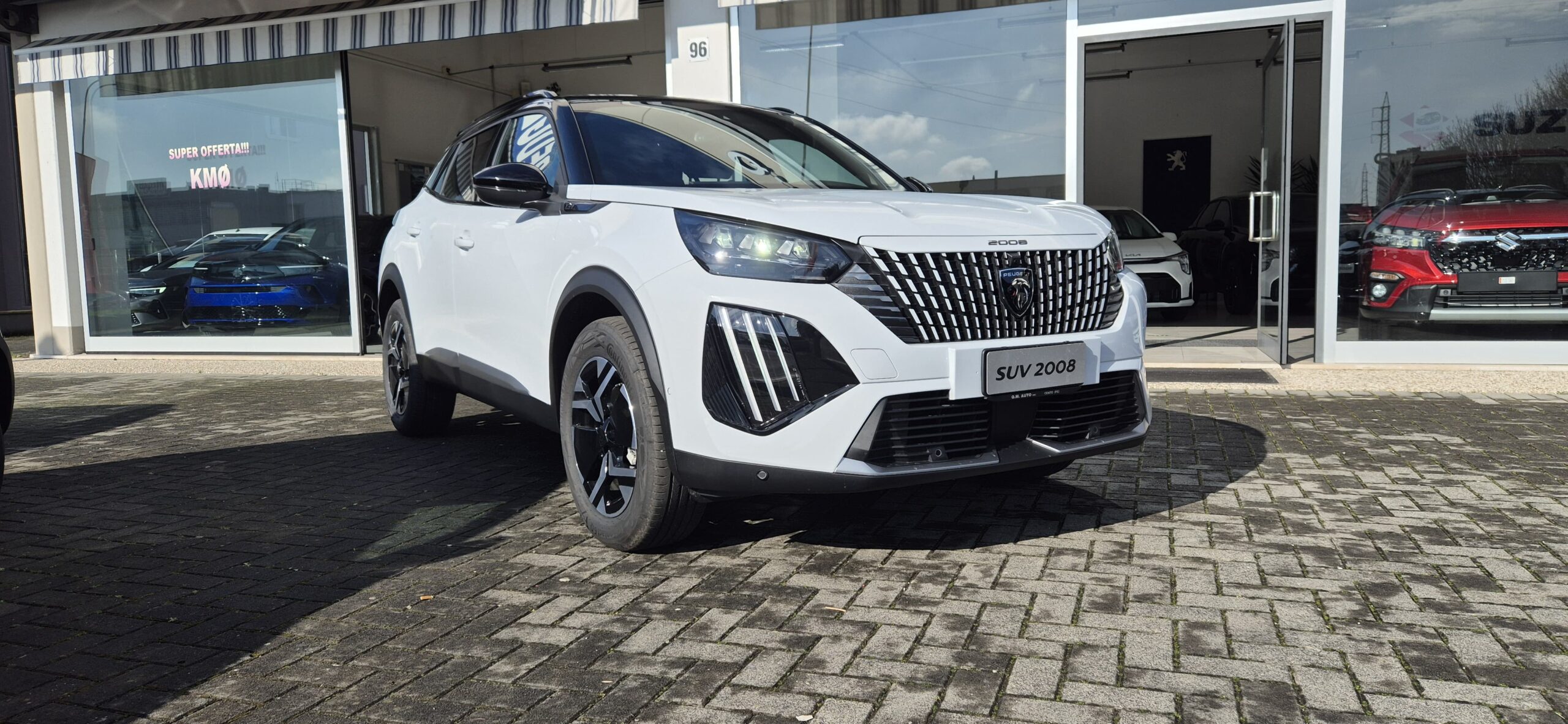 PEUGEOT 2008 Hybrid 145 e-DCS6 GT