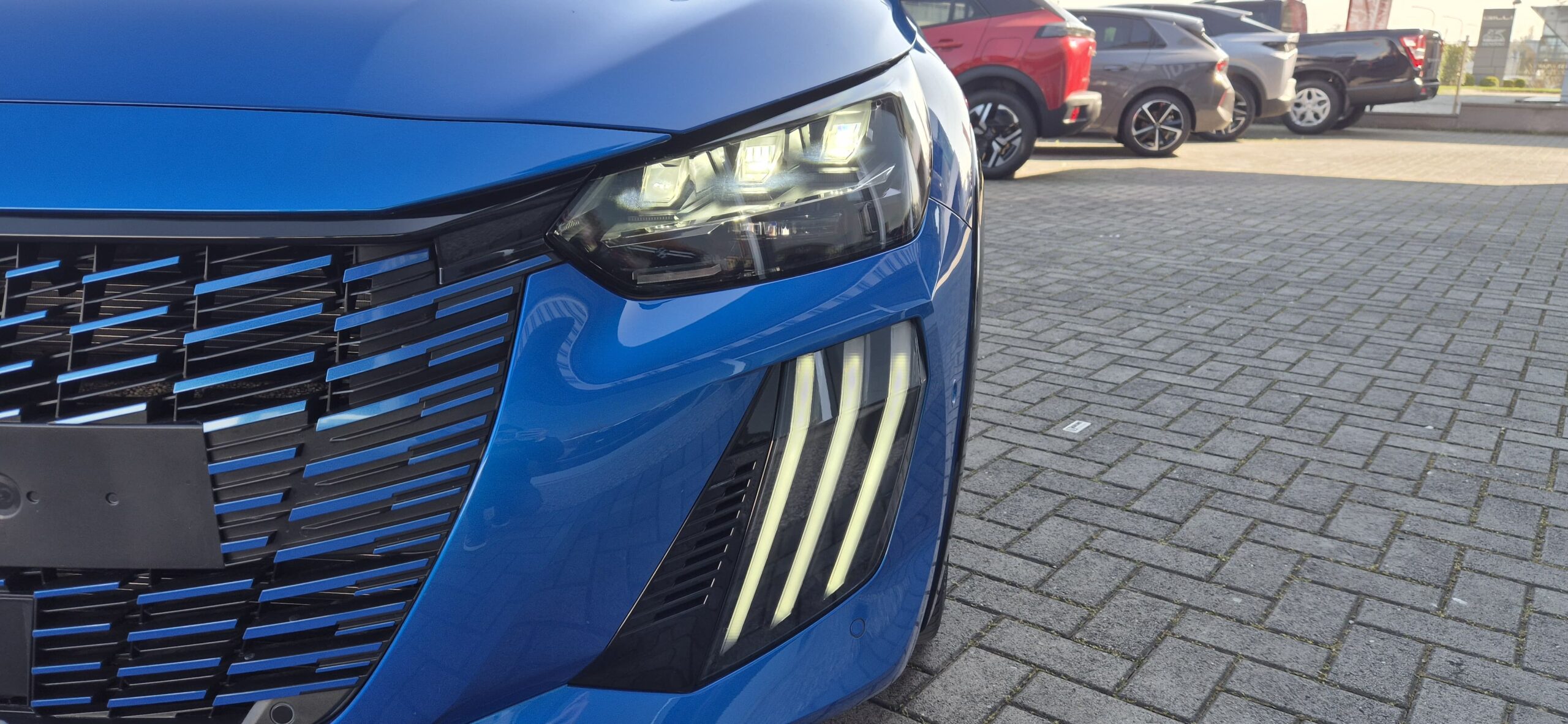 PEUGEOT 208 Hybrid 145 e-DCS6 GT