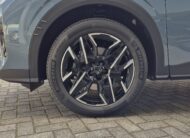 PEUGEOT 5008 Hybrid 145 e-DCS6 GT