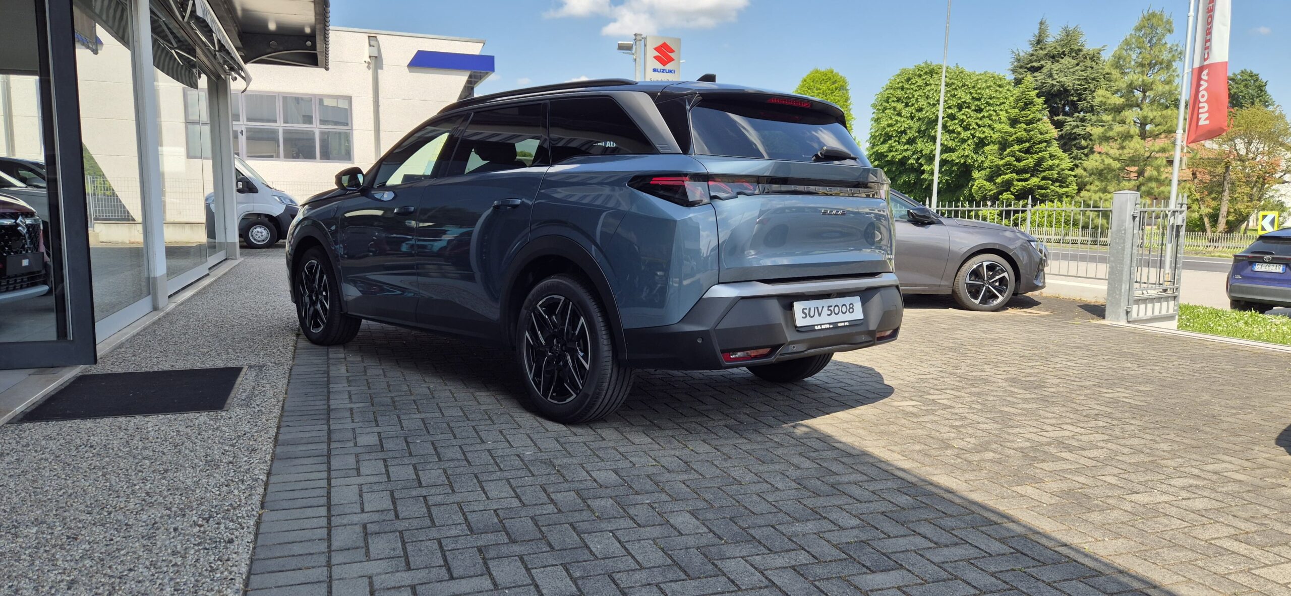 PEUGEOT 5008 Hybrid 145 e-DCS6 GT