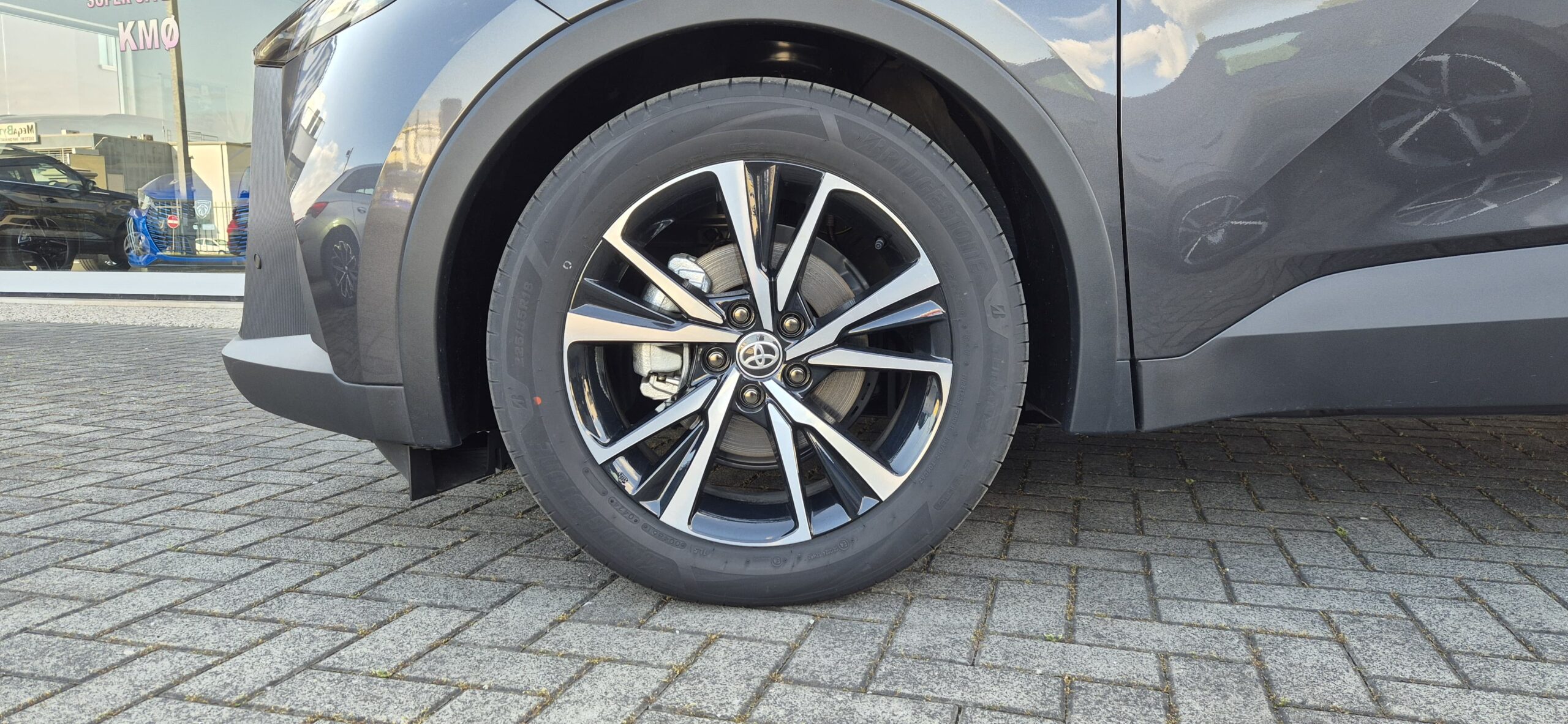 TOYOTA C-HR 1.8 HV Trend