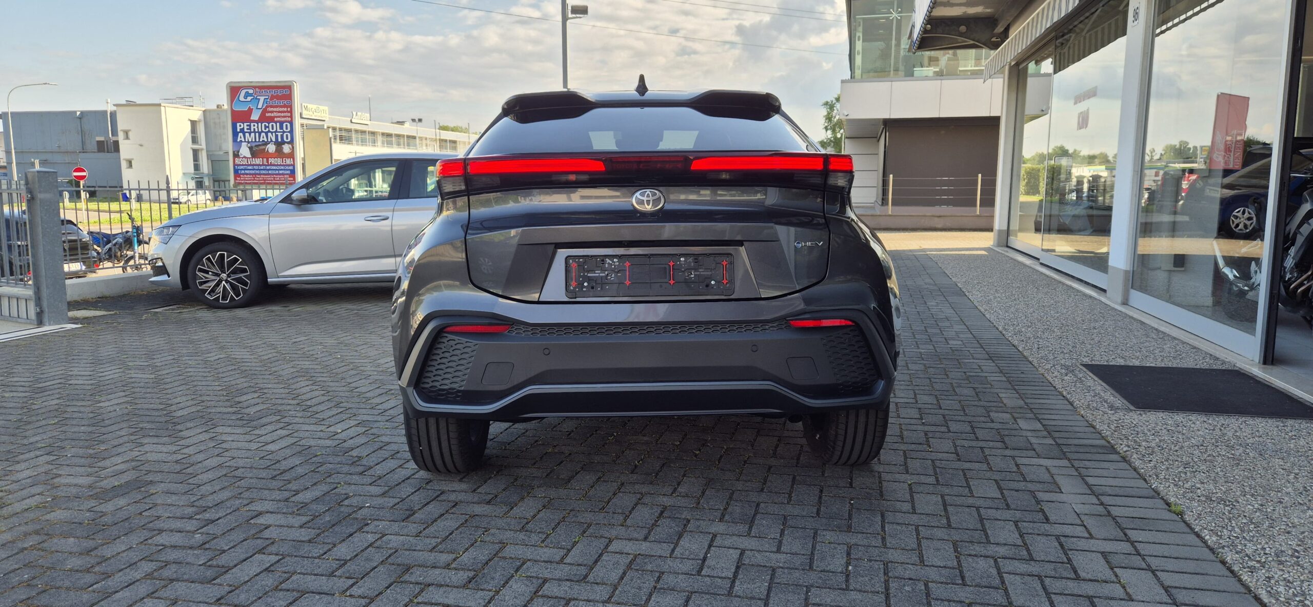 TOYOTA C-HR 1.8 HV Trend