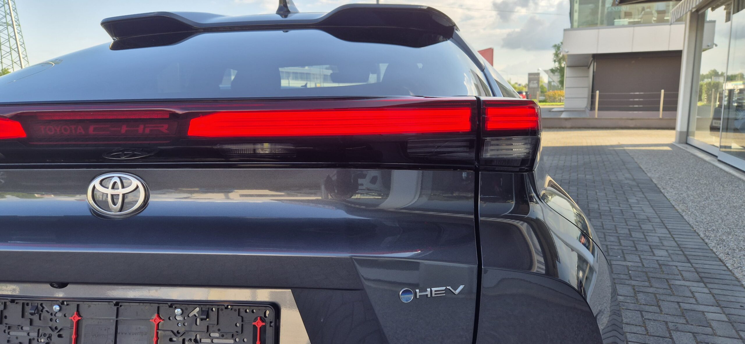 TOYOTA C-HR 1.8 HV Trend