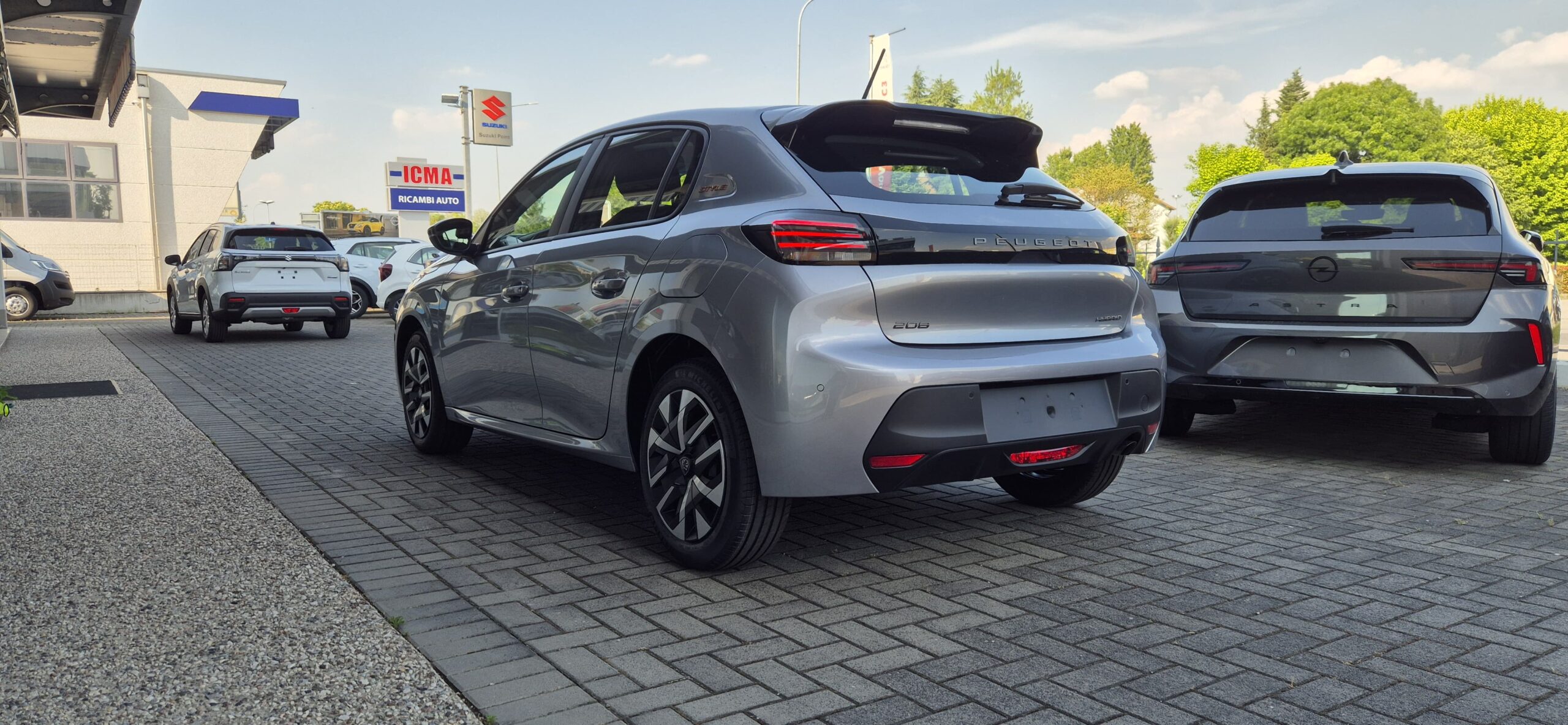PEUGEOT 208 Hybrid 110 e-DCS6 Style
