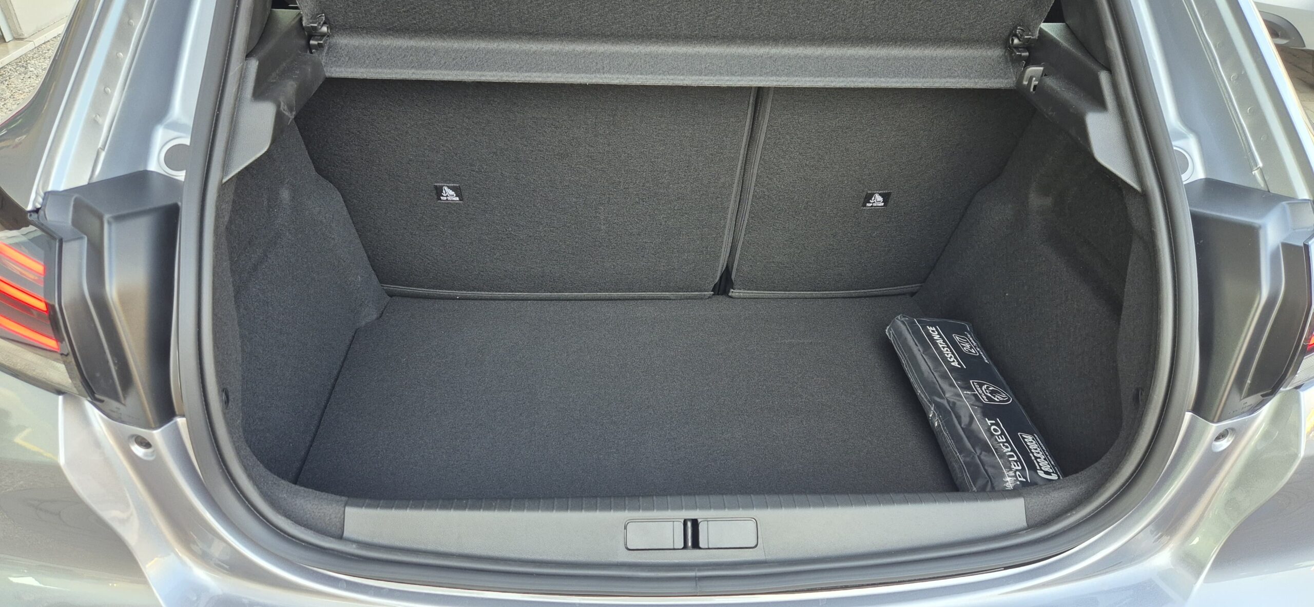 PEUGEOT 208 Hybrid 110 e-DCS6 Style