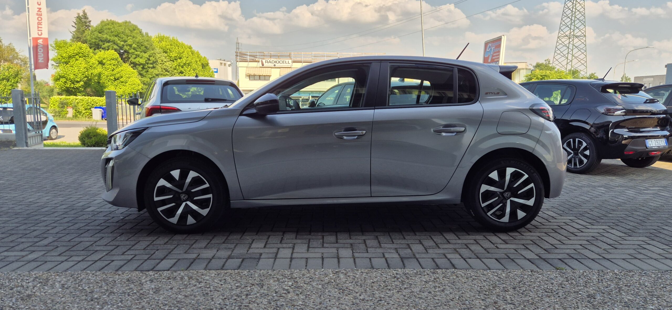 PEUGEOT 208 Hybrid 110 e-DCS6 Style