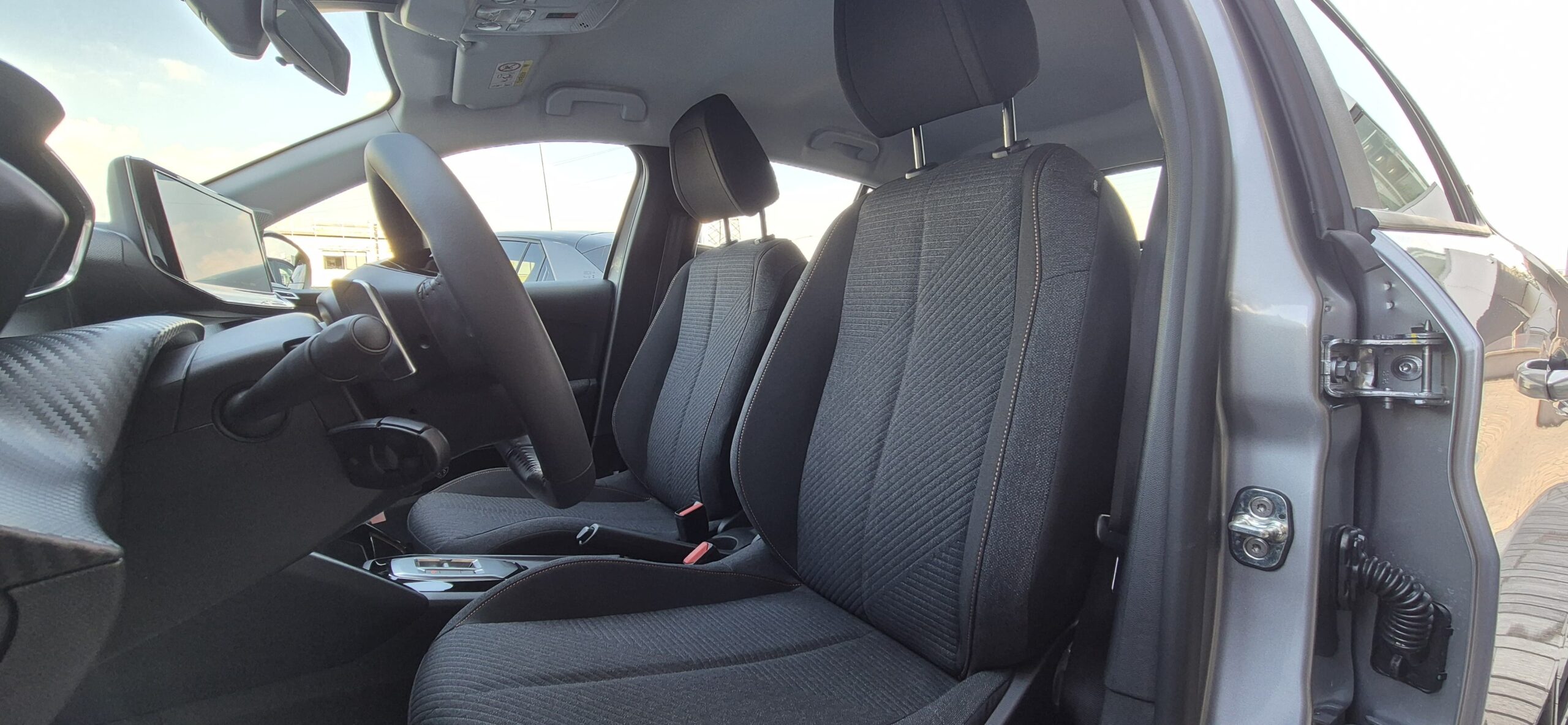 PEUGEOT 208 Hybrid 110 e-DCS6 Style