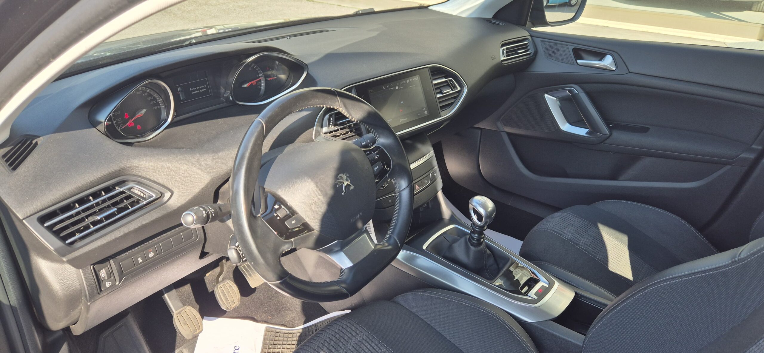 PEUGEOT 308 BlueHDi 130 S&S SW Allure