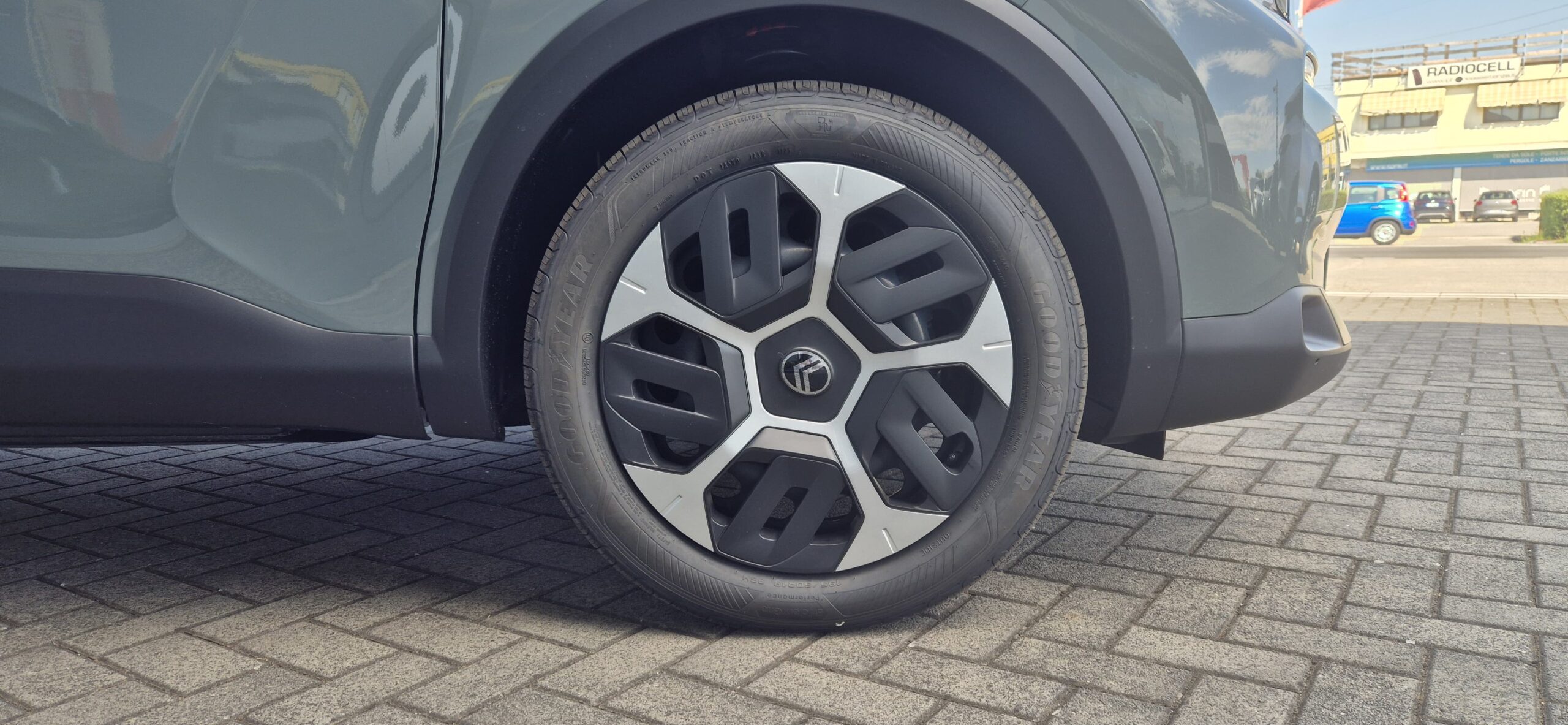 Nuova Citroen C4 Hybrid 145 e-DCS6 Plus