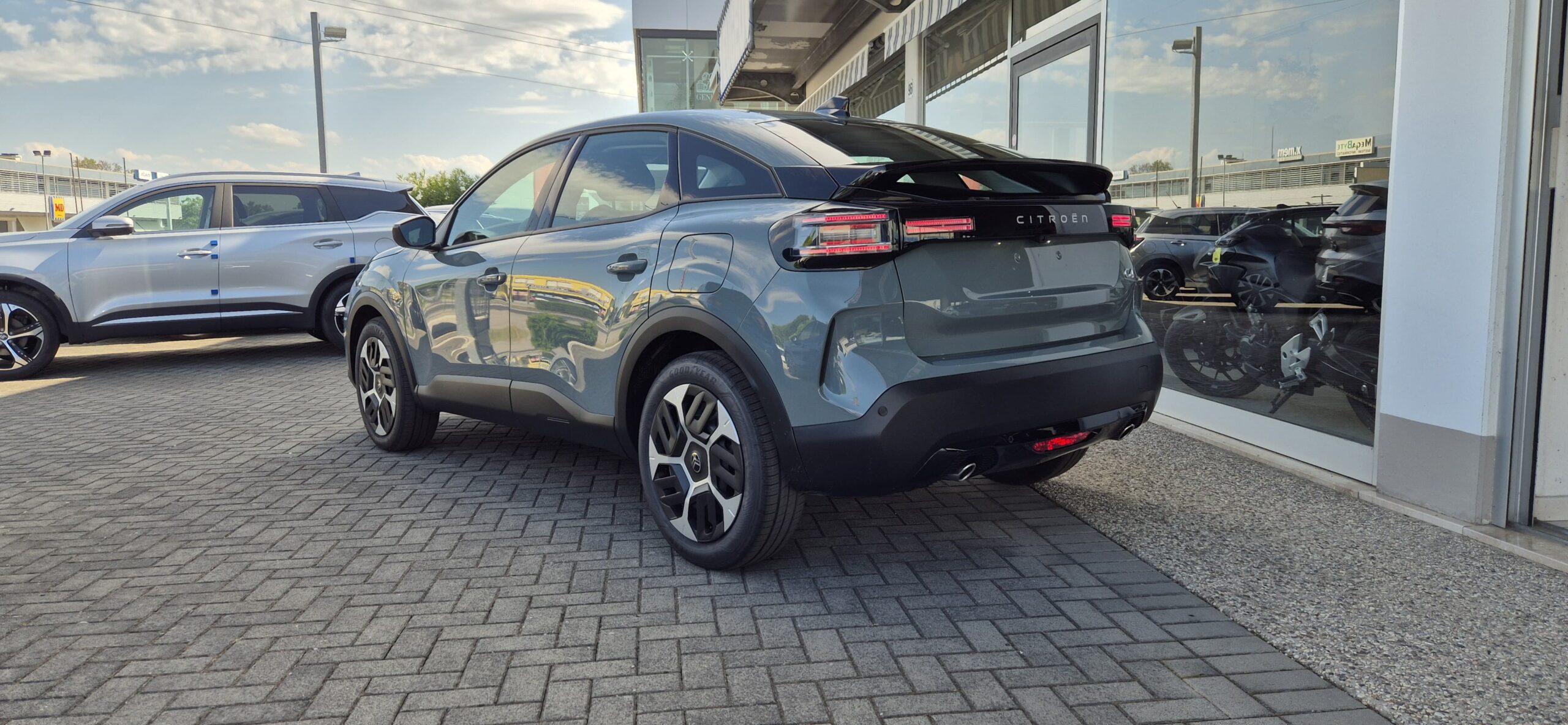 Nuova Citroen C4 Hybrid 145 e-DCS6 Plus