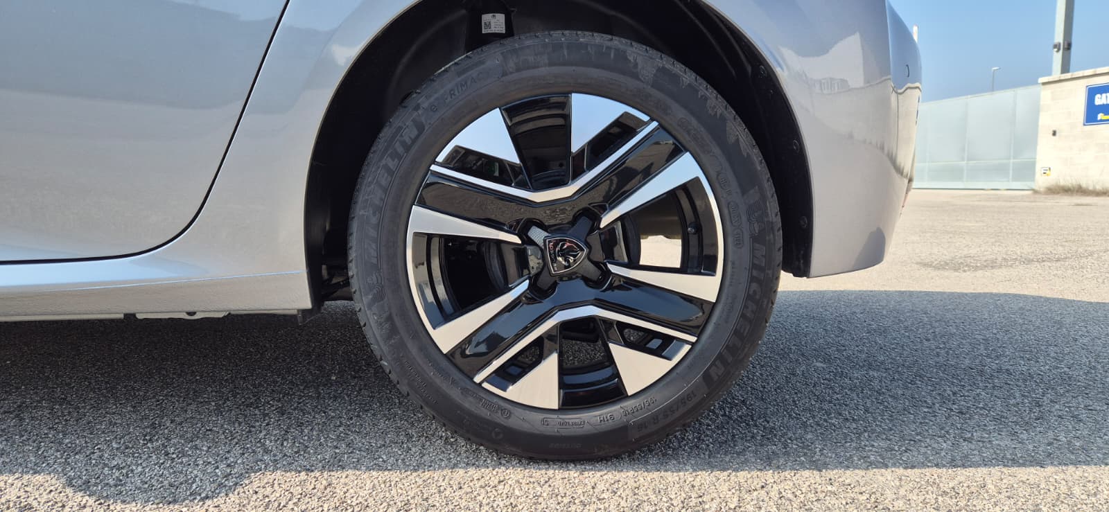 Peugeot 208 Allure 1.2 Turbo 100CV