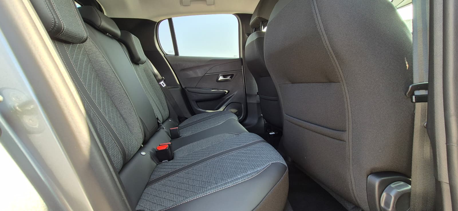 Peugeot 208 Allure 1.2 Turbo 100CV