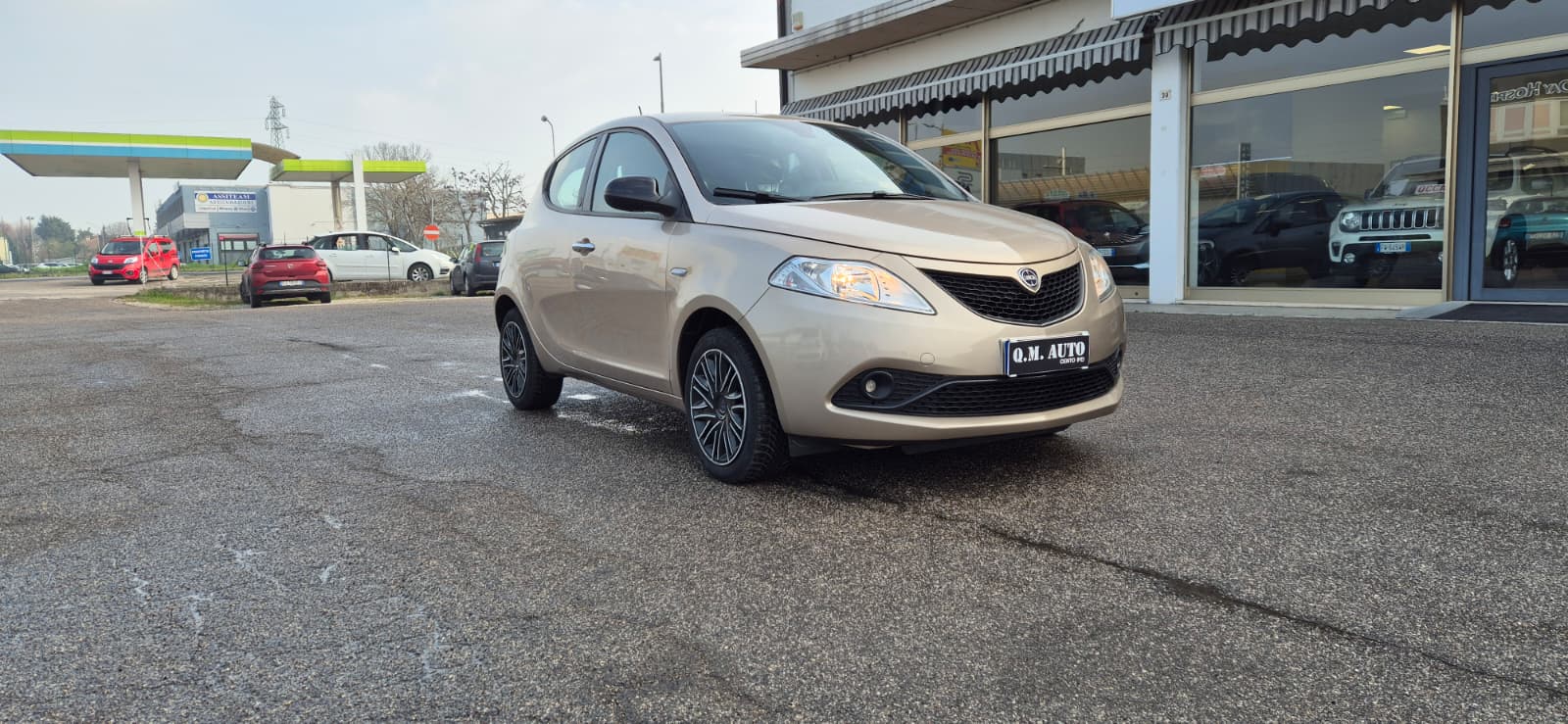 Lancia Ypsilon 1.0 Hybrid Ecochic Gold