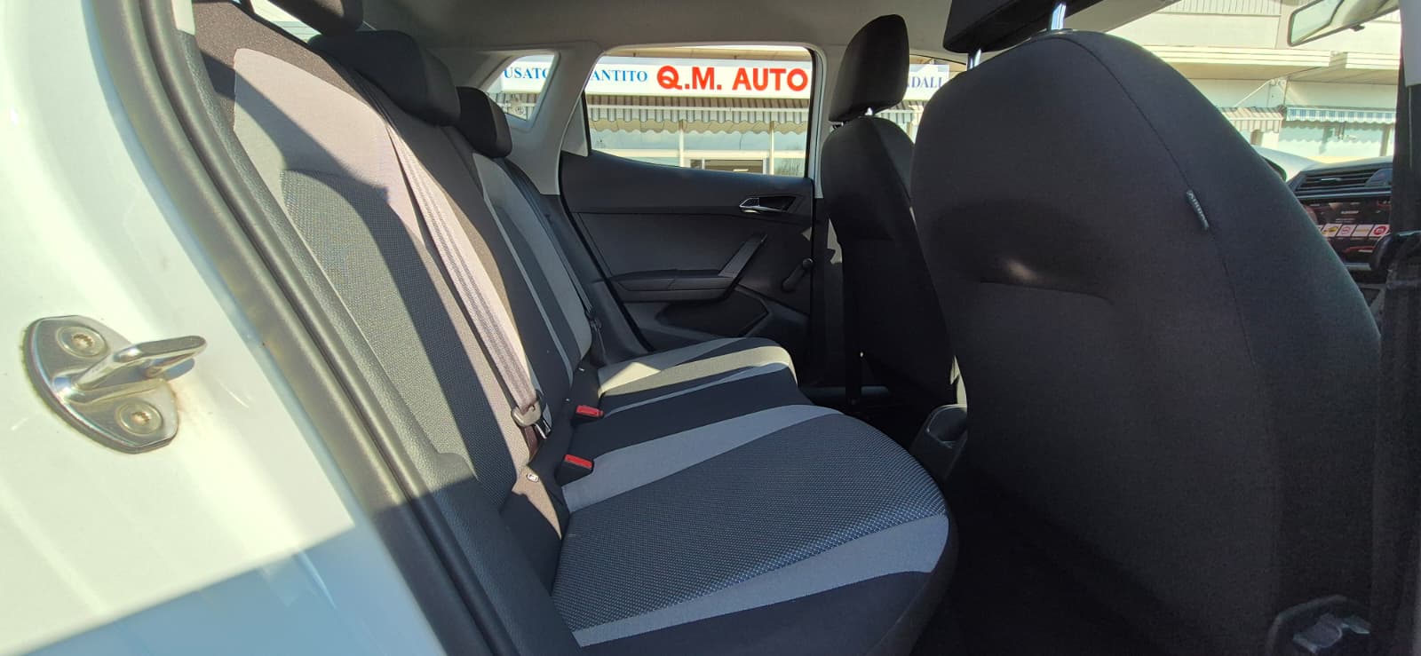 SEAT Ibiza 1.6 TDI 95 CV DSG Business