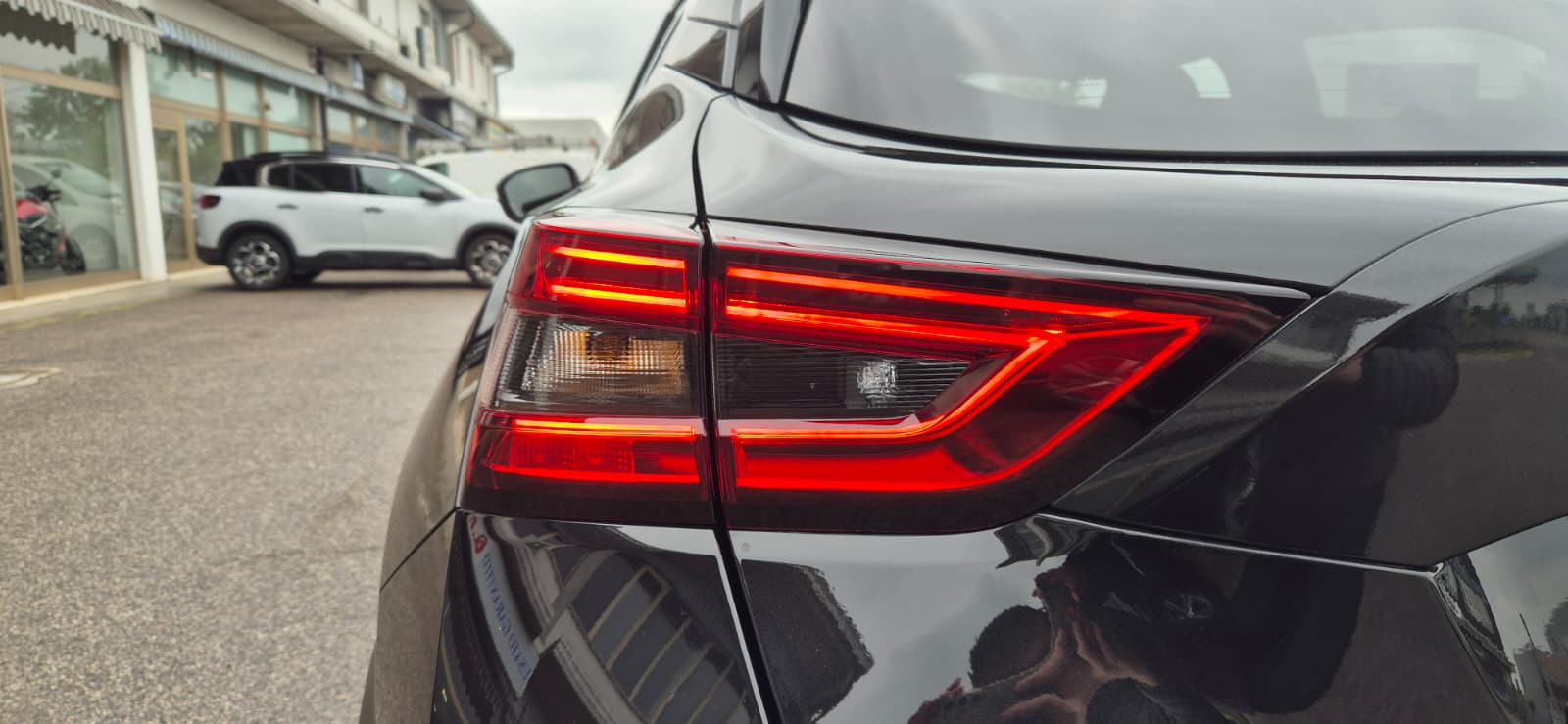 Nissan Juke 1.0 DIG-T N-Connecta