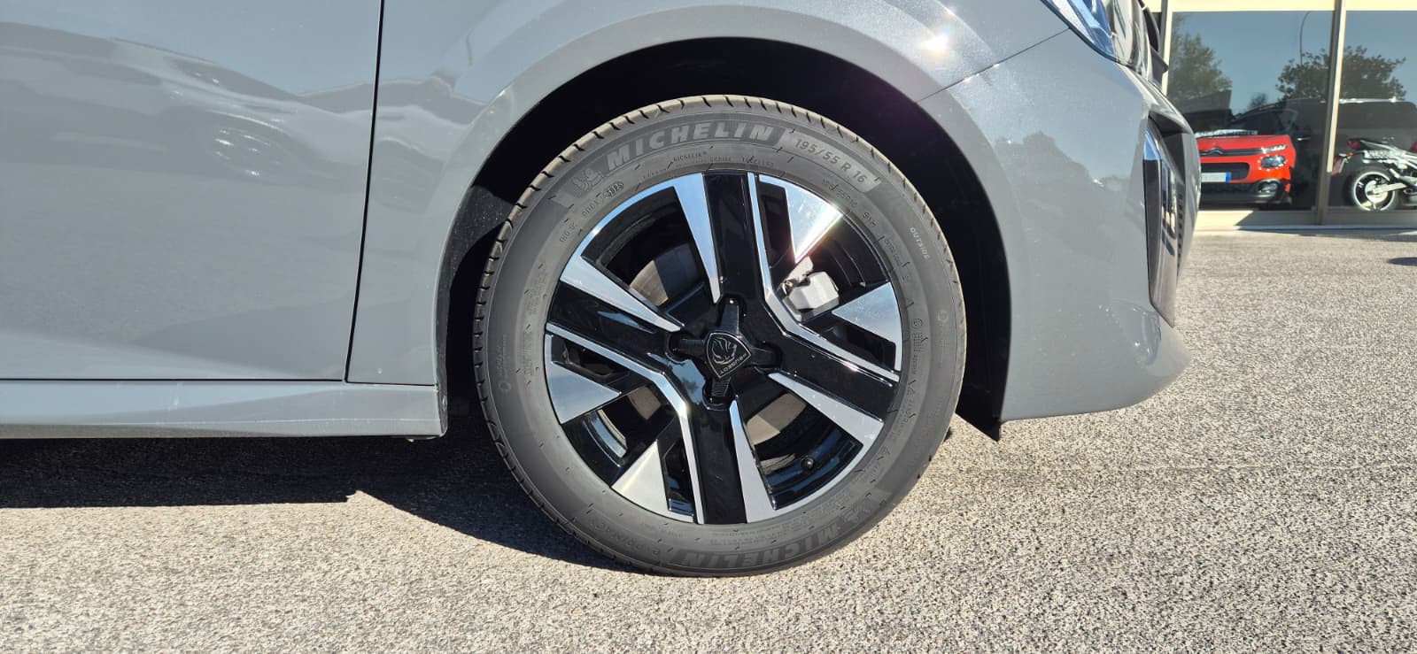 Peugeot 208 Allure 1.2 Turbo 100CV