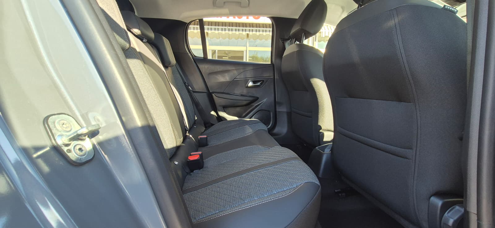 Peugeot 208 Allure 1.2 Turbo 100CV