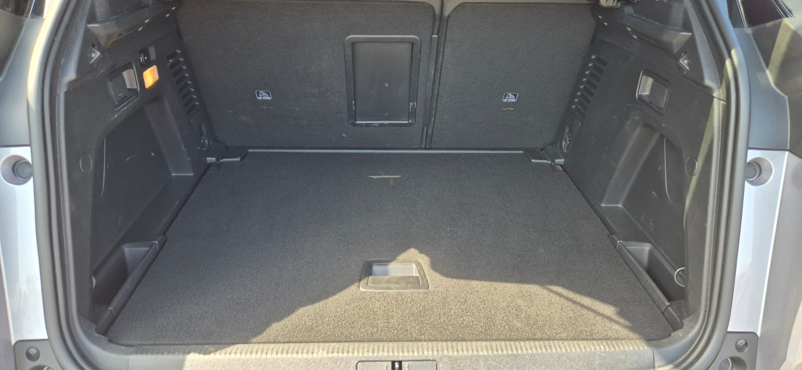 PEUGEOT 3008 PureTech Turbo 130 S&S EAT8 Allure Pack