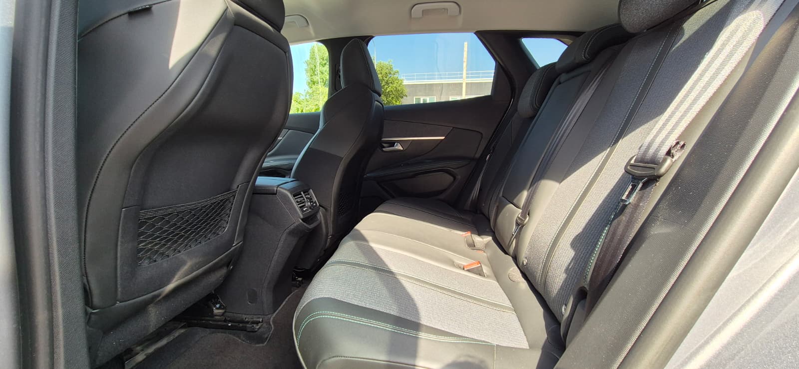 PEUGEOT 3008 PureTech Turbo 130 S&S EAT8 Allure Pack