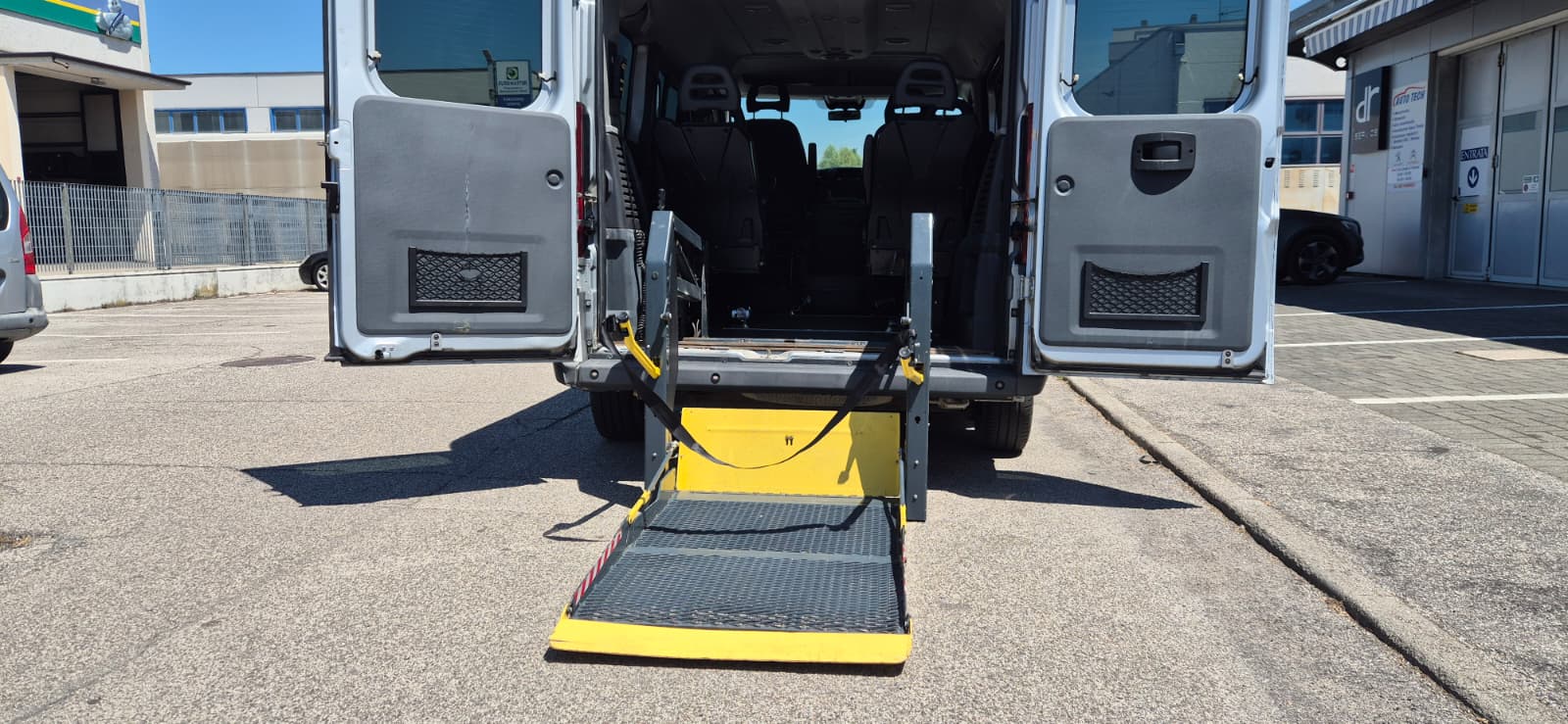 FIAT Ducato 30 2.3 MJT PC-TN Panorama – PEDANA PER TRASPORTO DISABILI