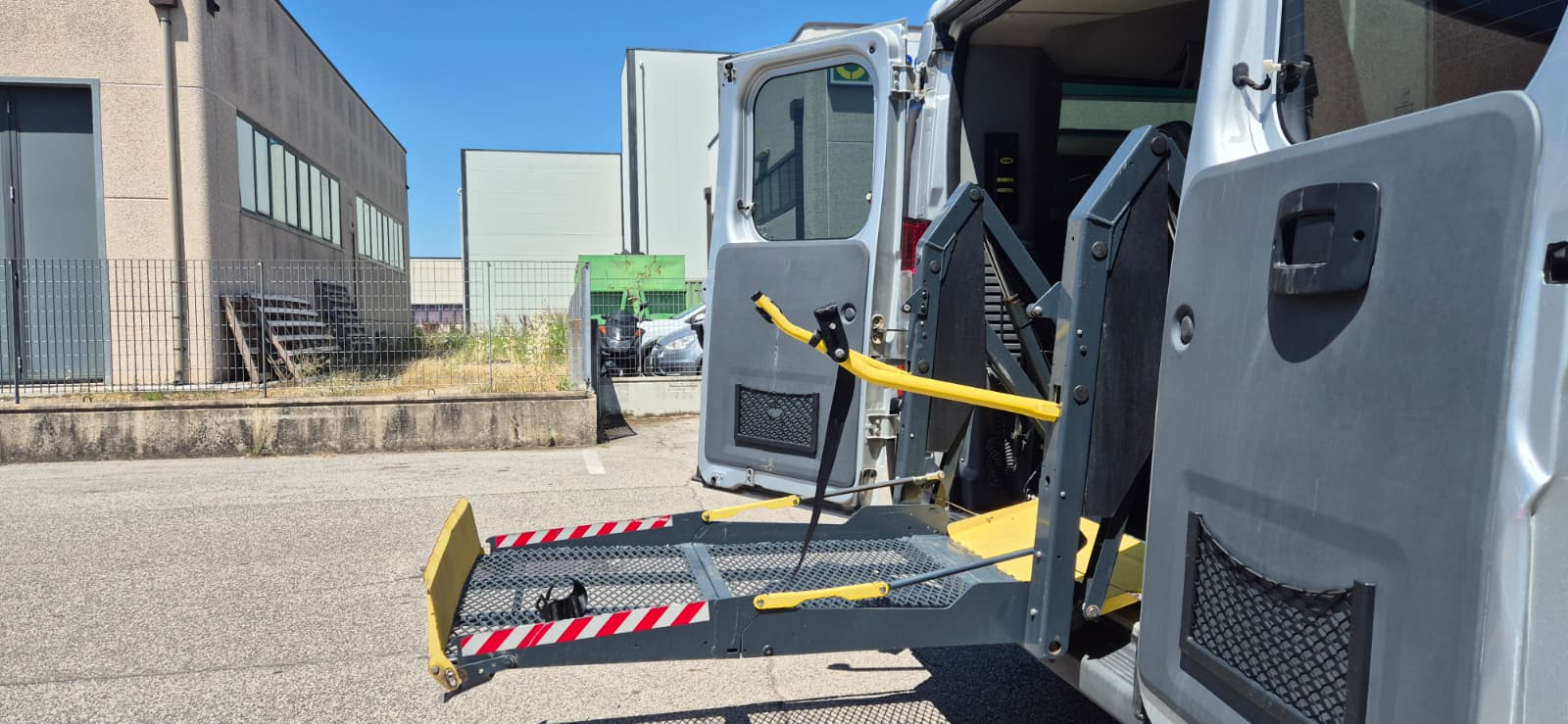 FIAT Ducato 30 2.3 MJT PC-TN Panorama – PEDANA PER TRASPORTO DISABILI