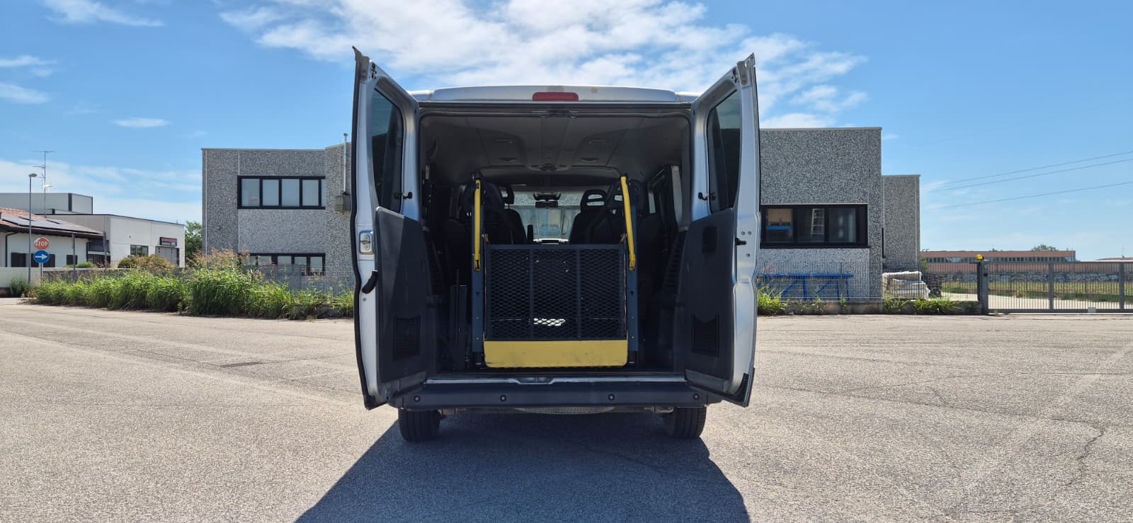 FIAT Ducato 30 2.3 MJT PC-TN Panorama – PEDANA PER TRASPORTO DISABILI