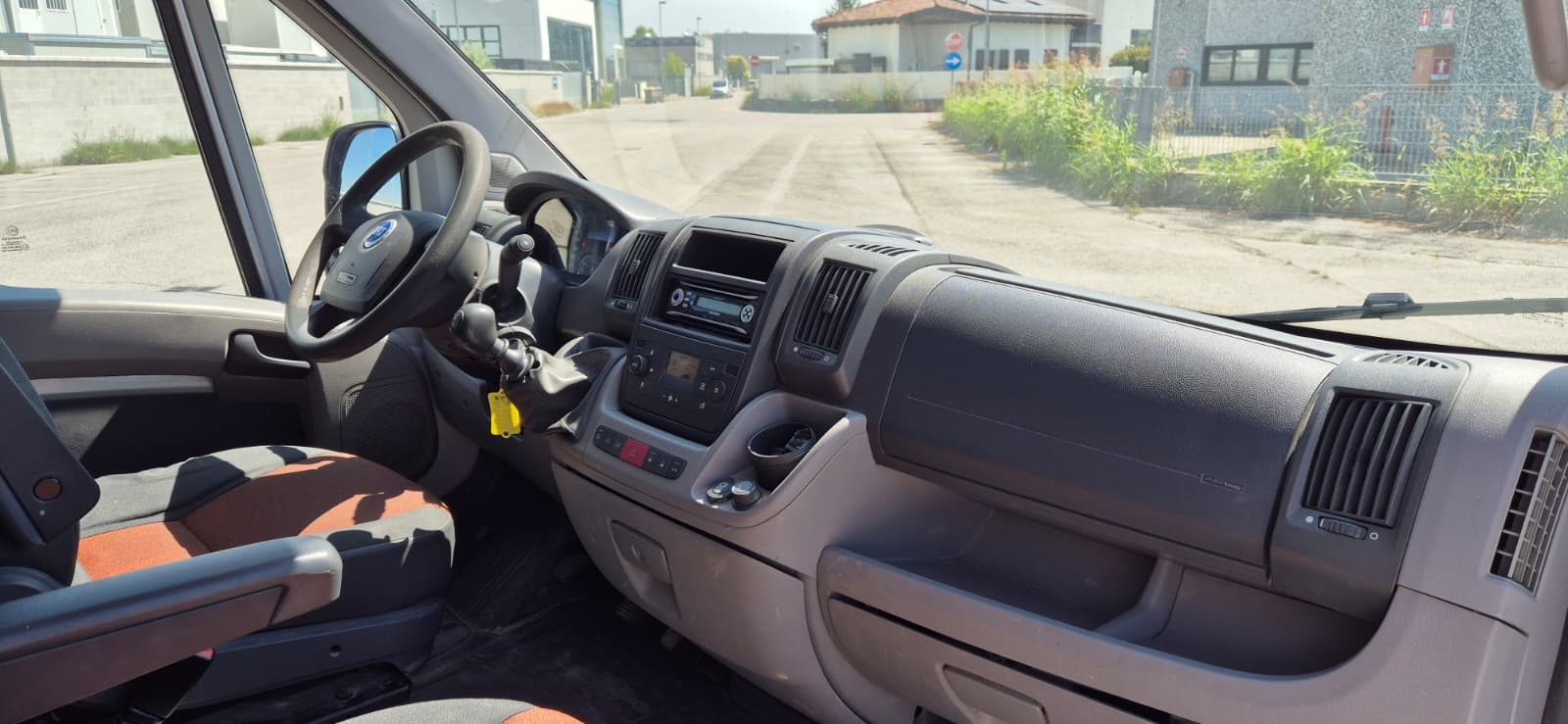 FIAT Ducato 30 2.3 MJT PC-TN Panorama – PEDANA PER TRASPORTO DISABILI